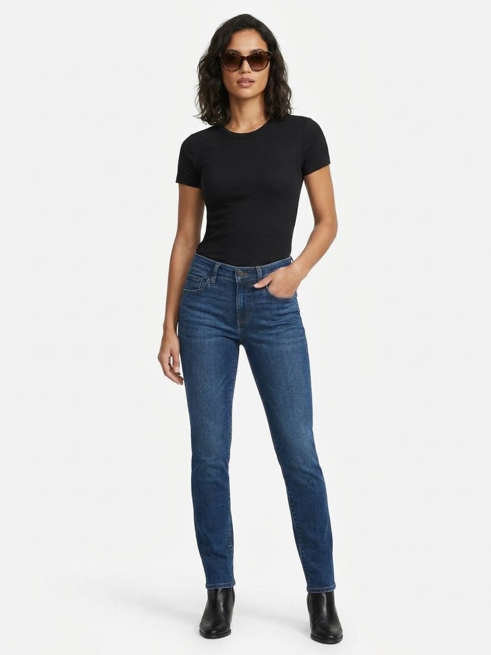 Express Women's Straight Leg Jeans in Deep Blue Wash
